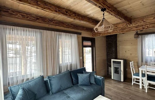 Zabljak House | Cozy Retreat for 5 in Zabljak - Family Friendly Escape