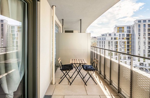 Erdberg Apartment | Cozy Landstraße 1BR with Large Balcony & Easy Metro Access