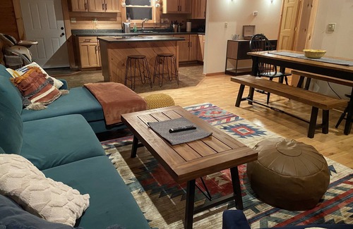 North Creek Cabin | Secluded Cabin Retreat for Family & Friends - Guest Rated 9.8