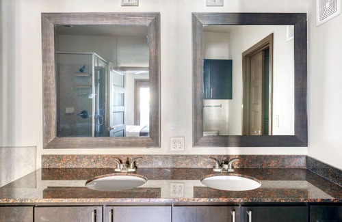 Dawson Apartment | Dreamy South Austin 2BR w/ Pool, W/D & Gym, nr restaurants, by Blueground