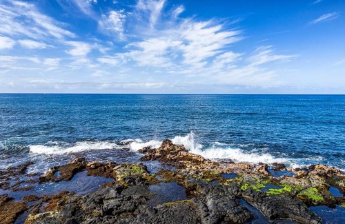 Kailua-Kona House | Oceanfront Oasis: Hale Kona Kai 307 with Pool & Kids' Fun
