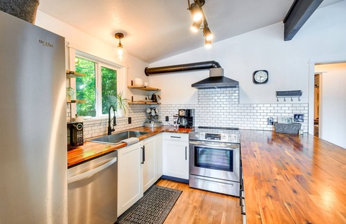 Olympia Cabin | Idyllic Wooded Cabin with Private Beach & Kayaks – Rated 9.8