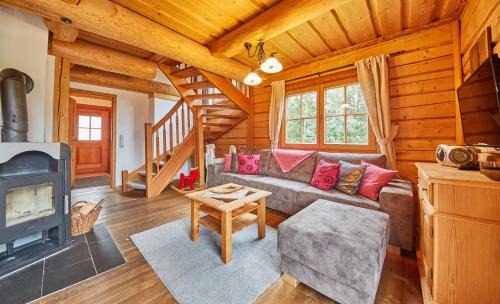 Saalbach-Hinterglemm Apartment | Pet Friendly Retreat at Drei Hittn Saalbach - 4 Star Stay