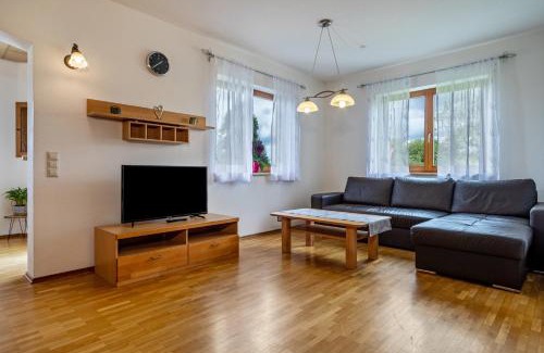 Ravensburg Apartment | Exceptional Drei-mädelhaus Ambs Wohnung 2 with Pool & Pets
