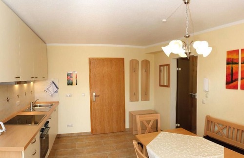 Wurding Apartment | Convenient Three-Room Apartment for 2-3 Guests