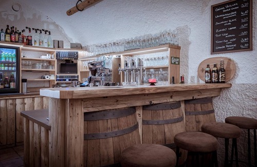 Schwaz House | Cozy Dreibettzimmer at Hotel Plankenhof KG with Great Amenities