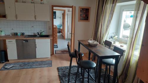 Furstenstein Apartment | Idyllic Retreat at Dreiburgen Ferienwohnung Schlossblick