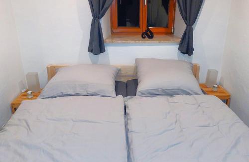 Furstenstein Apartment | Idyllic Retreat at Dreiburgen Ferienwohnung Schlossblick