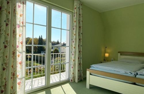 Unteruhldingen House | Family-Friendly Retreat at Dreimädelshaus - 4-Star Stay