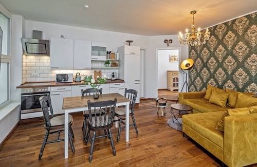 Nausslitz Apartment | Dresden Bakery Apartment