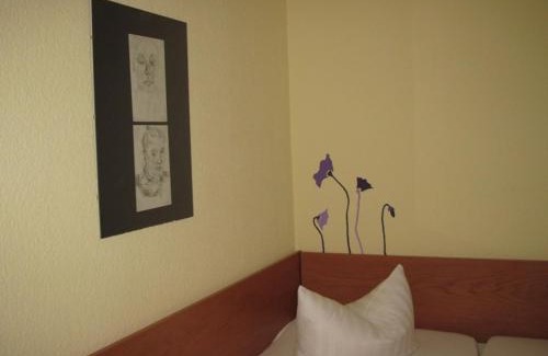 Kleinpestitz/Mockritz House | Inviting Dresdner Höhe: Family-Friendly Stay with Breakfast