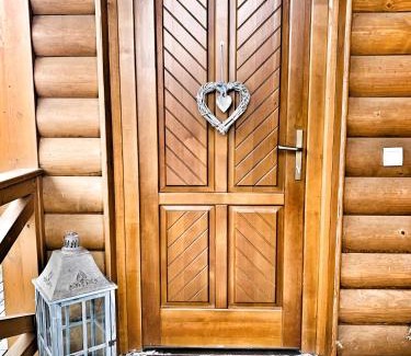Liptovsky Trnovec House | Idyllic Drevenička Anička: Pool, Beach & 9.6 Rated Stay
