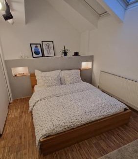 Rudolfsheim-Funfhaus Apartment | Drews Shelter - Charming Apartment
