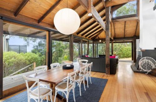 Lorne House | Dridan House: Guest Rated 9.7, Pet & Child Friendly Retreat