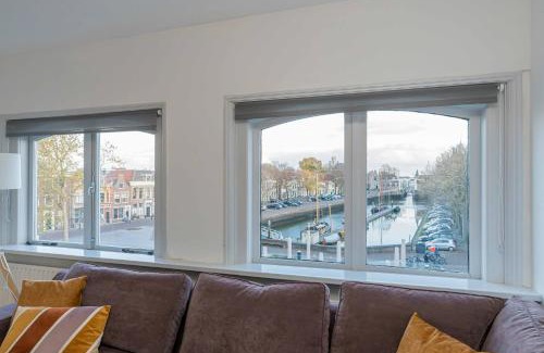 Zierikzee Apartment | Family-Friendly Getaway at Drie Wijzen Hotel