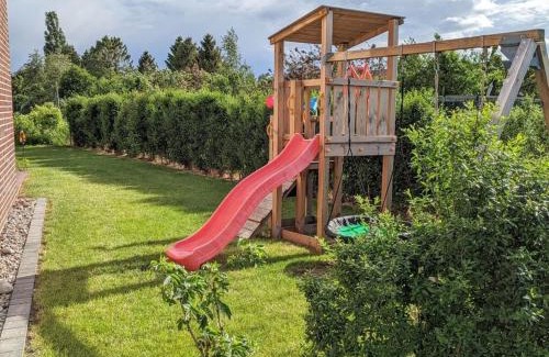 Gross Schwansee House | Relax at Drie Zeeparels & Spa - Family-Friendly Retreat