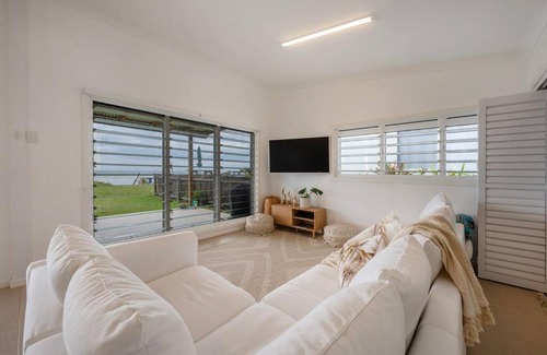 Brooms Head House | Driftaway - Absolute Beachfront - LJHooker Yamba