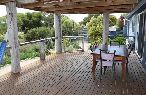 Warrenben House | Driftaway: Pet-Friendly Retreat with Ocean Views & Netflix