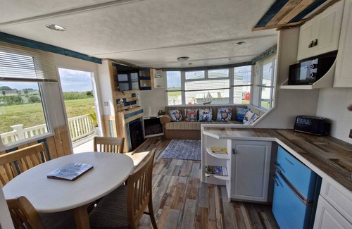 Anderby Creek Cabin | Pet-Friendly Driftwood Cabin at Anderby Creek - Guest Rated 10/10