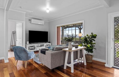 Lemon Tree Passage House | Driftwood Cottage - Your Ideal Family-Friendly Retreat