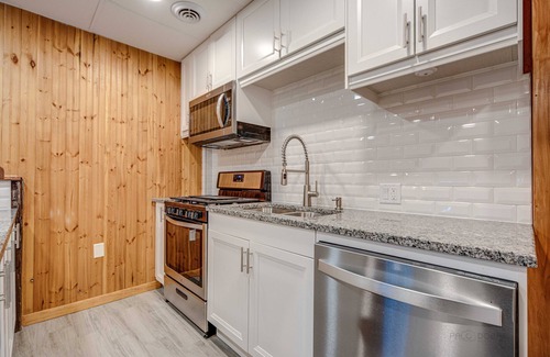 Antioch Cottage | Driftwood: Cozy Waterfront Cottage with Ocean and Lake Views