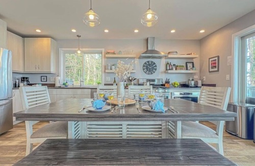 Lummi Island House | Driftwood Dreams - Cozy Retreat with Oceanfront Views