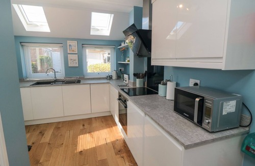 Marske-by-the-Sea Cottage | Pet-Friendly Driftwood House with Ocean View Garden Retreat