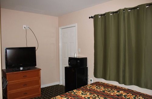 Chestertown Hotel | Eco-Friendly Comfort at Driftwood Inn with Family Amenities