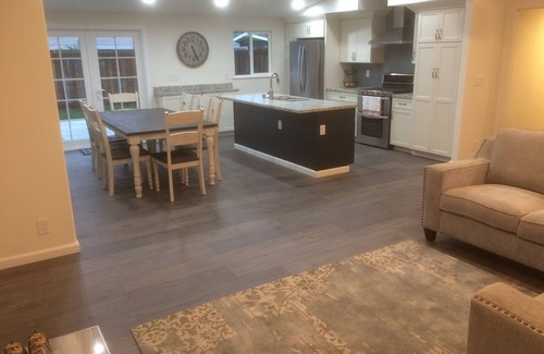 Costa Mesa House | Driftwood: Ideal Stay Between Disneyland & Newport Beach