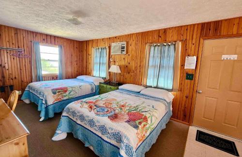 Bull Shoals Hotel | Idyllic Driftwood Resort Bull Shoals with Oceanfront Views