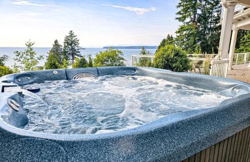 Blaine House | Inviting Driftwood Retreat with Hot Tub & Pet-Friendly Stay
