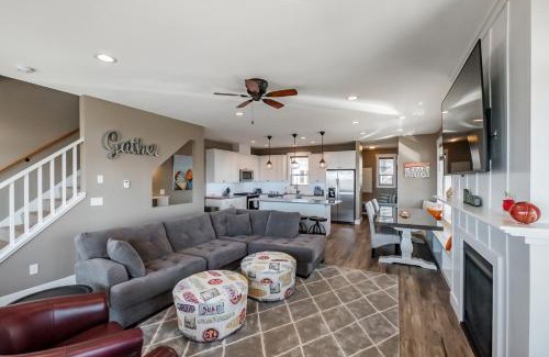 Nelscott House | Experience Driftwood Star: Family-Friendly 4-Star Retreat