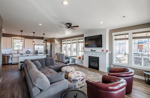 Nelscott House | Experience Driftwood Star: Family-Friendly 4-Star Retreat