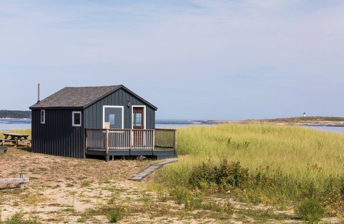 Phippsburg Apartment | Beachfront Driftwood Studio: Pet-Friendly Oasis Awaits
