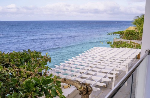 Hopewell Villa | Driftwood Suite: A View to Savor