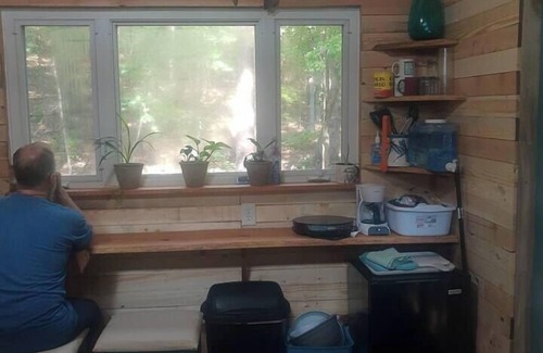 Ozone Cabin | Tranquil Treehouse Cabin: Pet-Friendly Retreat with AC