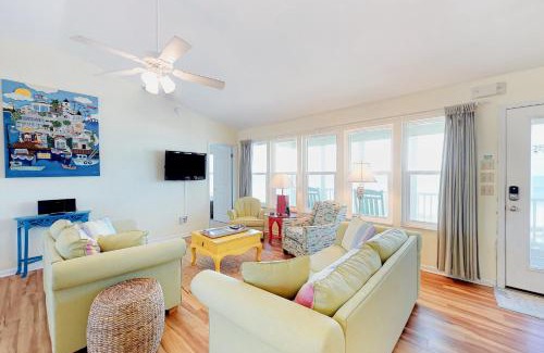 Plantation House | Beachfront Bliss at Driftwood with Ocean Views & Pet Welcome