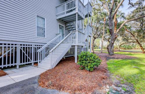 Ocean Ridge Apartment | Driftwood Villa: Guest Favorite with Pet-Friendly Amenities