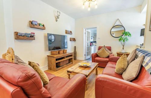Tenby House | Pet-Friendly Dringarth: 4-Star Stay with High Ratings