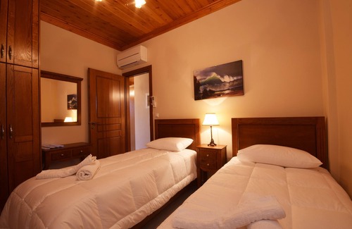 Pylos-Nestoras House | Experience Driopes Villas: Ocean View with Pool & Breakfast