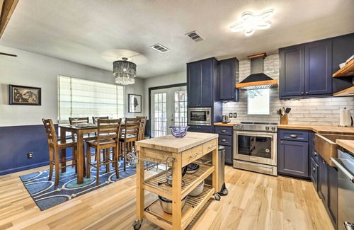 Dripping Springs Cabin | Dripping Springs Cabin with Incredible Hill Country Views