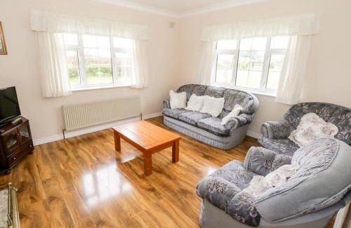 Dromore West House | Family-Friendly Dromore West Cottage with High Ratings