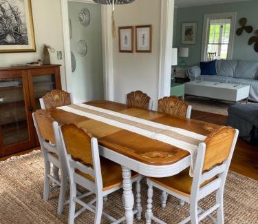Geneva-on-the-Lake House | Idyllic Drop Anchor Cottages with Family-Friendly Amenities