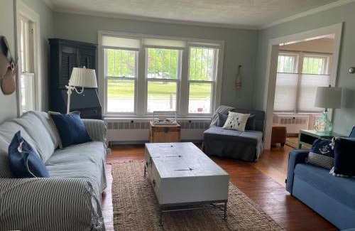 Geneva-on-the-Lake House | Idyllic Drop Anchor Cottages with Family-Friendly Amenities