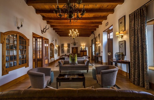 Graaff-Reinet Hotel | Discover Drostdy Hotel: 5-Star Stay with Pool & Spa