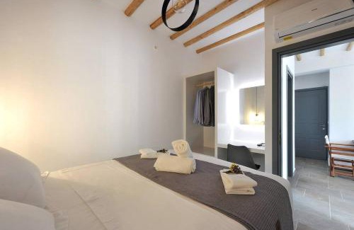 Herronisos Apartment | Beachfront Droufakos’ Home: 4-Star Stay with Spectacular Views
