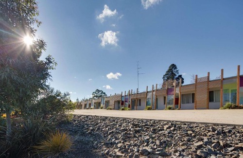Drouin Hotel | Comfortable Drouin Motel: Family-Friendly & Accessible Stay