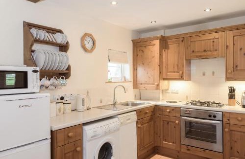East Meon House | Discover Drovers Cottage: 5-Star Pet and Child Friendly Stay