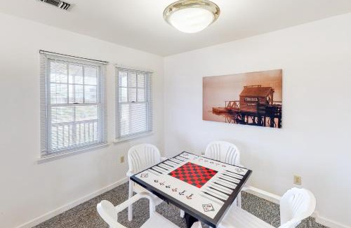 Buxton House | Family-Friendly Stay at Drum #6A-CAC with Pool & Pets Welcome