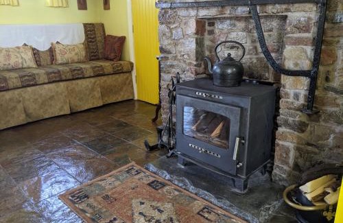 Omagh House | Exceptional Drumaneir Cottage: Family-Friendly Retreat